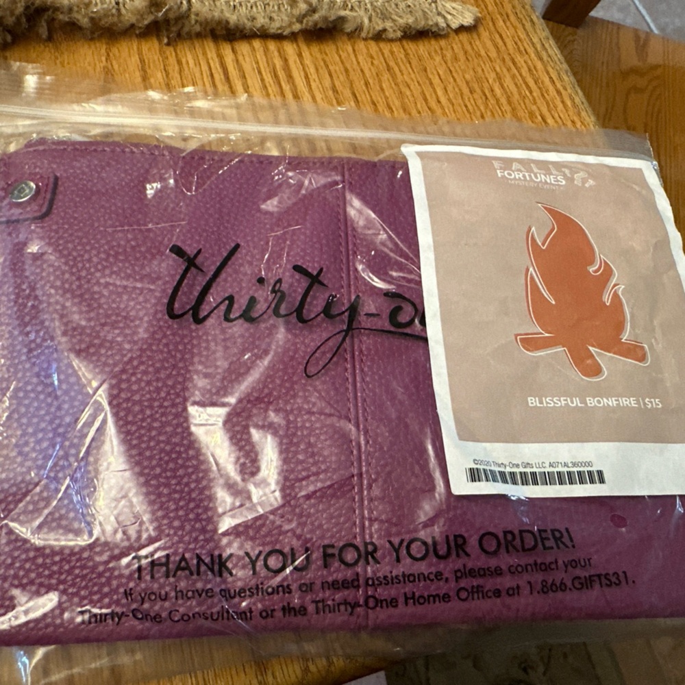 Thirty One (31) thin rectangular red wine/purple purse wristlet detachable strap